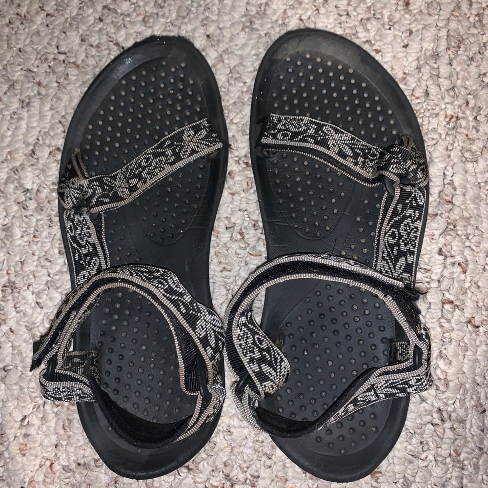 Teva Hiking Sandals Women’s Size 9